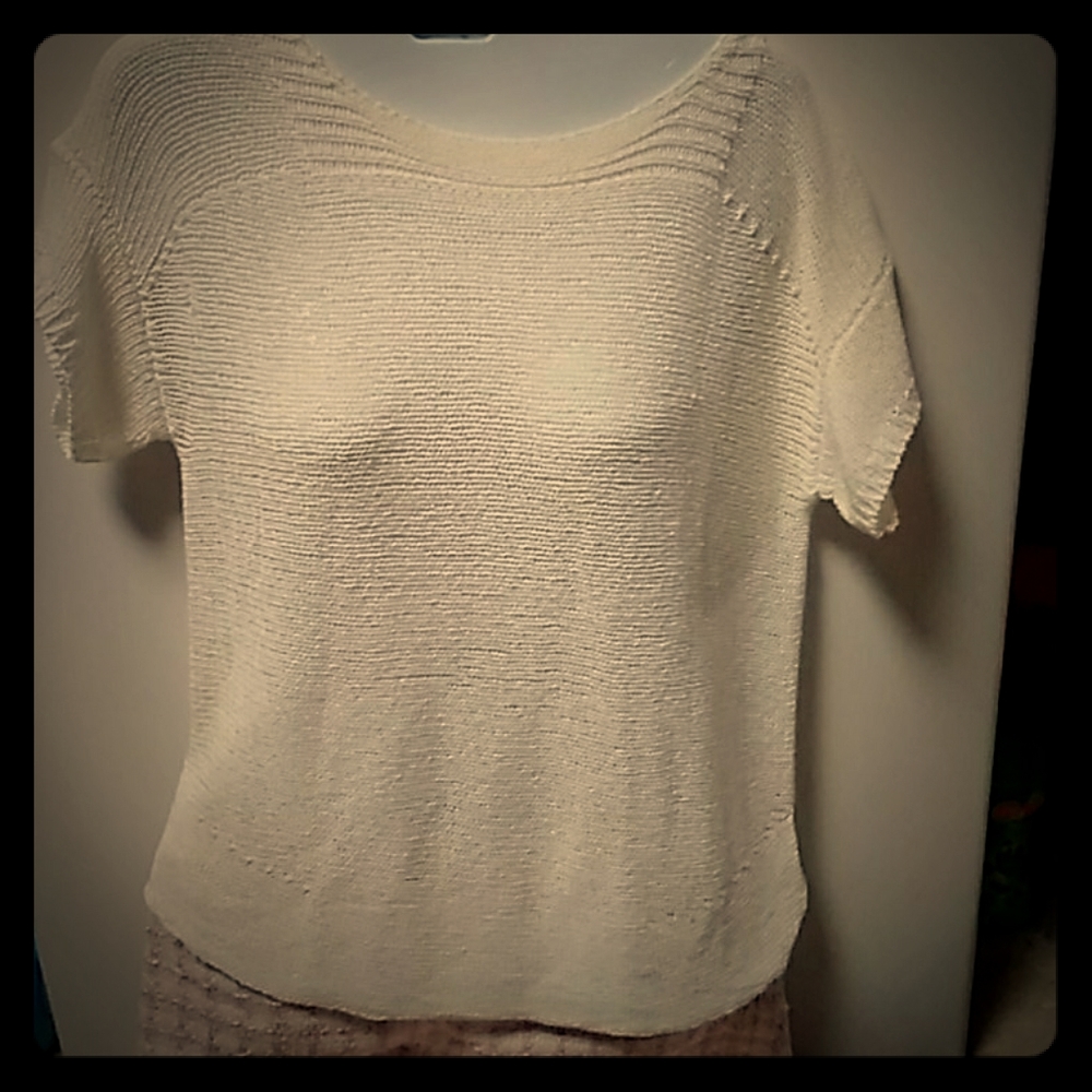Versona top ivory sweater small cupio